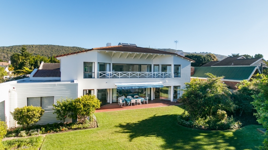 4 Bedroom Property for Sale in Leisure Isle Western Cape
